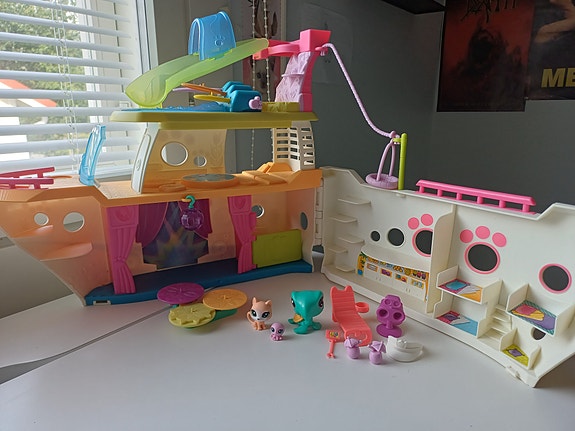 Littlest Pet Shop -laiva