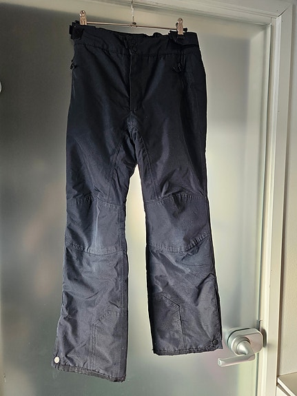 Everest mustat toppahousut koko 146