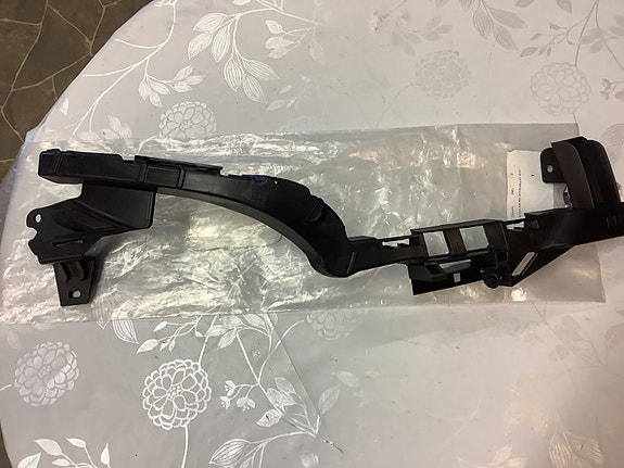 20951665 puskurin pidike Opel Zafira C Tourer
