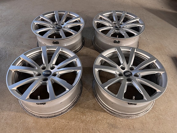AUDI A8 alkuperaiset vanteet painetunnistimella.