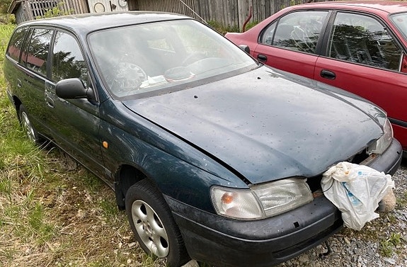 toyota carina E Sportswagon 1.6 bensa farmari osina/rullaava tms