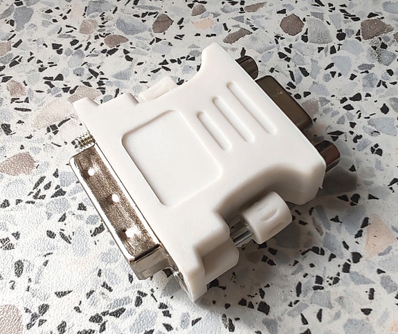 DVI-I 24+5 Uros To VGA 15 Pin Naaras Adapteri