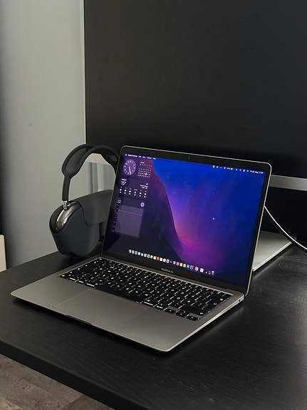 MacBook Air M1 (2020)