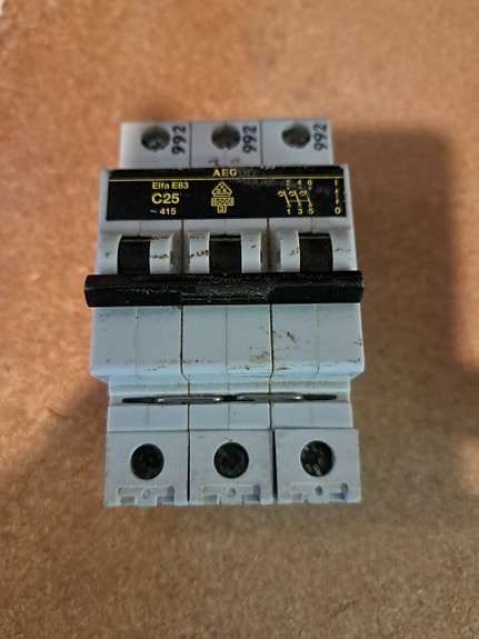 AEG E83 C25