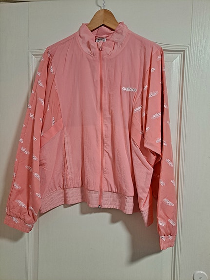 Adidas tuulitakki 42