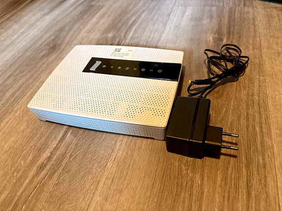 Inteno DG200AL-AC modeemi/reititin