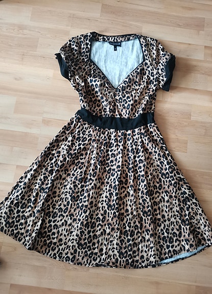 Sourpuss leopardikuvioinen mekko