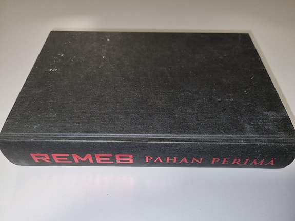Pahan perimä - Ilkka Remes