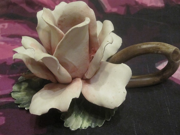 Vintage Mollica Capodimonte keramiikka kynttilänjalka ruusu