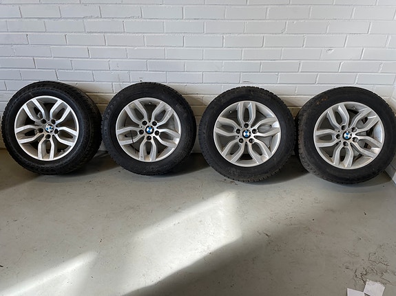 Bmw 17" Alumiinivanteet + 225/60R17 Nastarenkaat tunnistimilla (45)