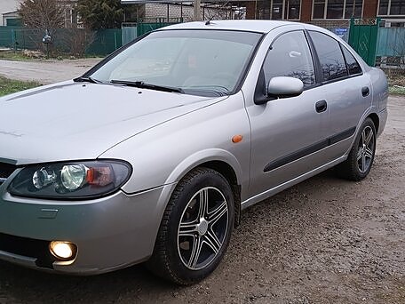 2x Nissan Almera N16 osina