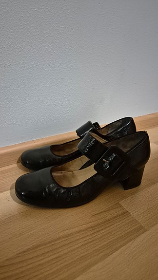 Elegant shoes