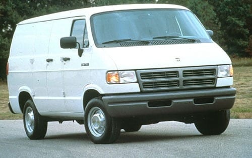 Uudempi koppanen dodge van