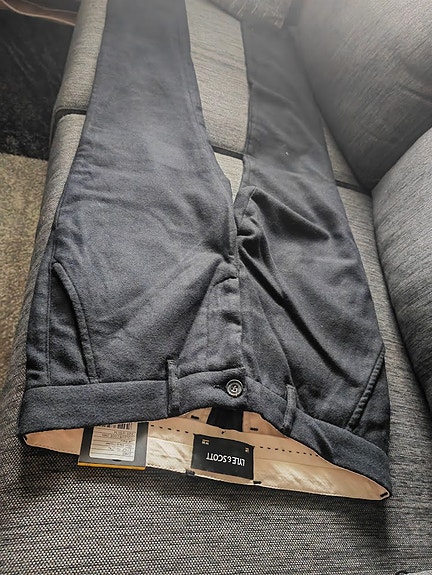 UUDET Lyle & Scott miesten villasekoite chino housut, (W30/L34) mustat