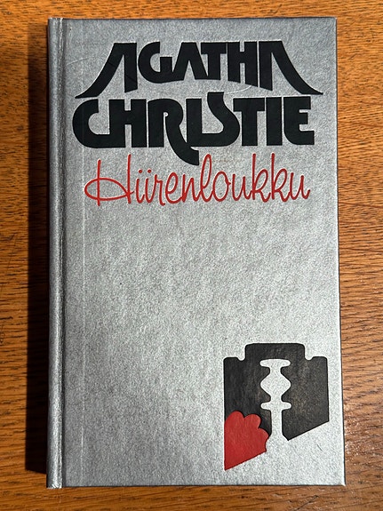 Agatha Christie - Hiirenloukku : kahdeksan rikoskertomusta