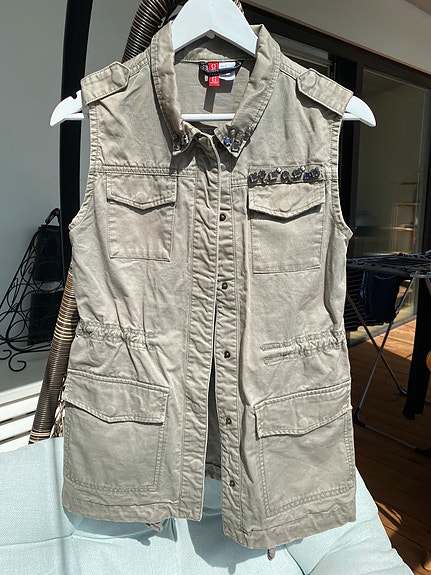 H&M koristettu liivi, 36