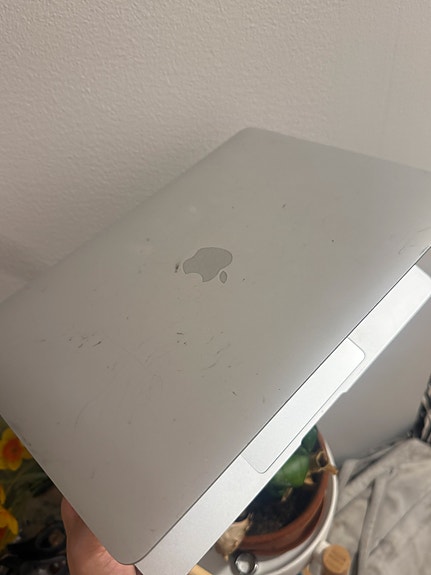 Mac book air kevyt läppäri