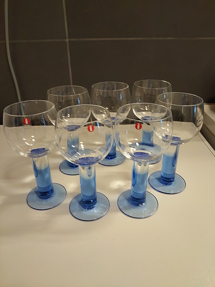 Siniset Mondo-vesilasit 7kpl, Kerttu Nurminen