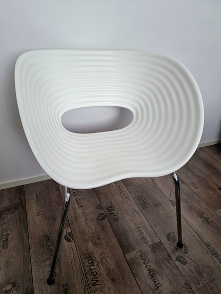 Vitra Tom Vac  tuoleja 6 kpl.