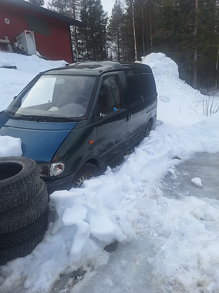 Nissan Vanette osina