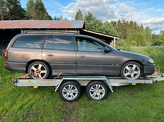 350€ KOKO AUTO                                             Opel omega osina