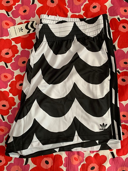 Aidas Marimekko shortsit