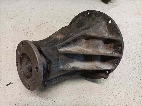 Ostetaan Ford enkkuperän murikka