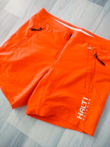 HALTI uudet shortsit 34
