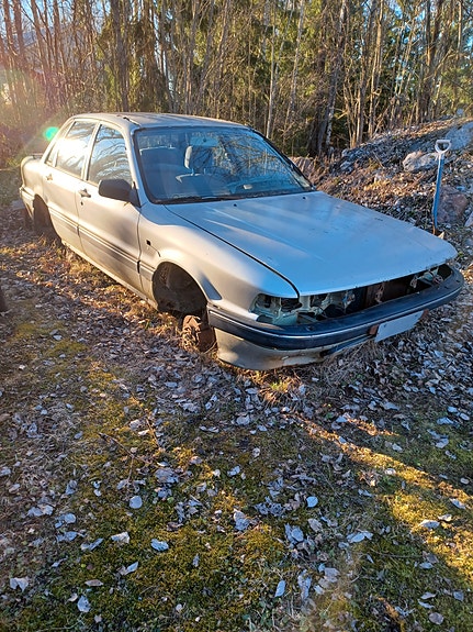 Mitsubishi galant