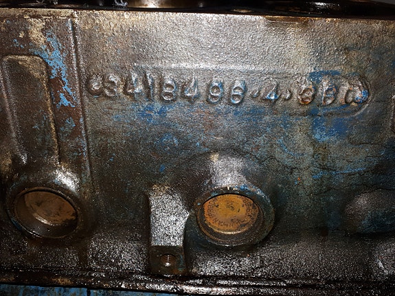 Mopar 360 V8 STD -71 moottorin alakerta