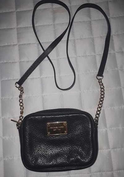 Michael Kors olkalaukku
