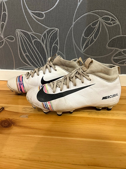 Nike mercurial nappikset