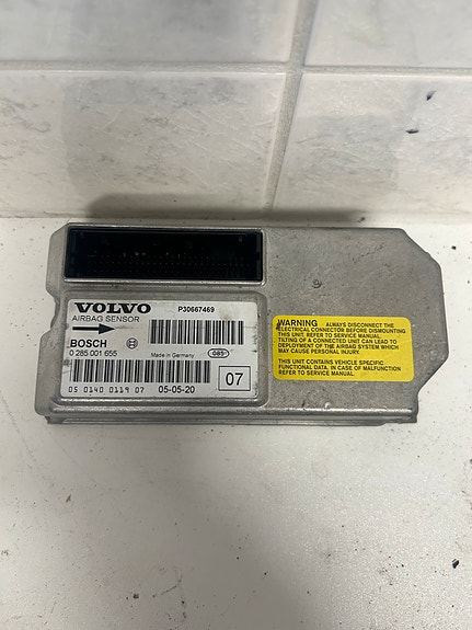 Volvon airbag ohjainyksikkö
