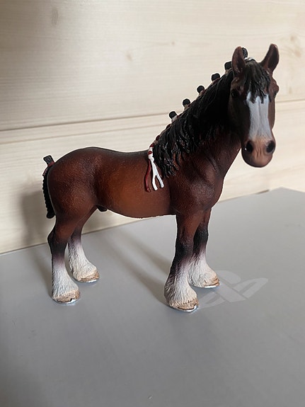 myynnissä schleich hevonen