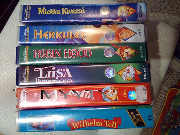 Lasten VHS-videokasetteja