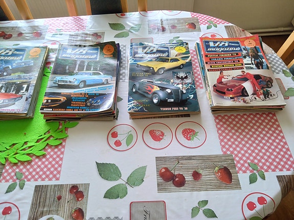 V-8 magazine vuosikerrat