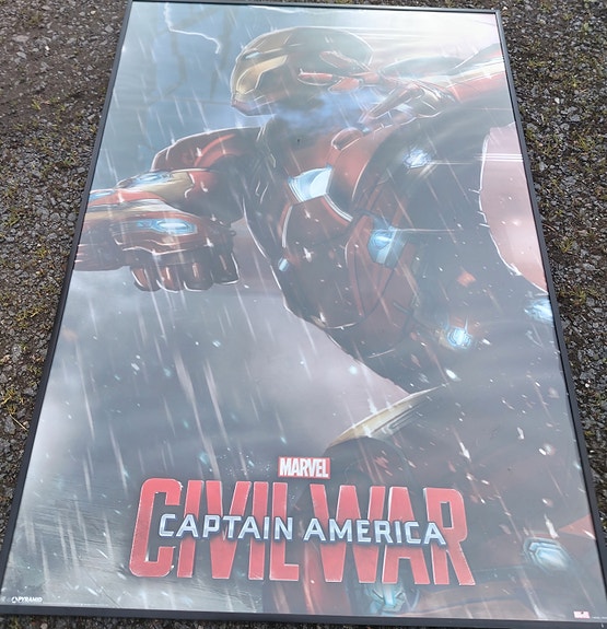 Marvel: Captain America Civil war elokuvajuliste taulu