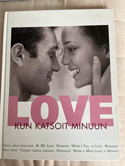 Love ”Kun katsoit minuun” laulukirja