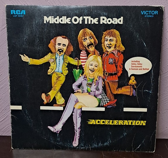 LP, Middle of the road, Acceleration