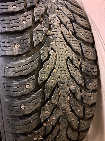 235/45/20 nastarenkaat
