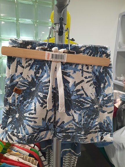 Pomp de lux, shortsit, koko 86