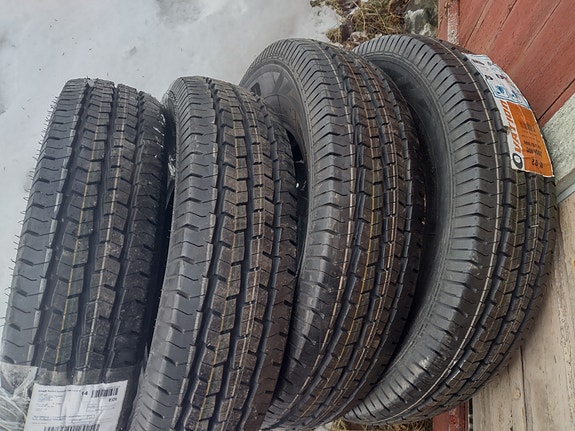 Hiace kesärenkaat 195/70 r15c