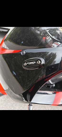 Honda CBR 1000RR osia (SC57)