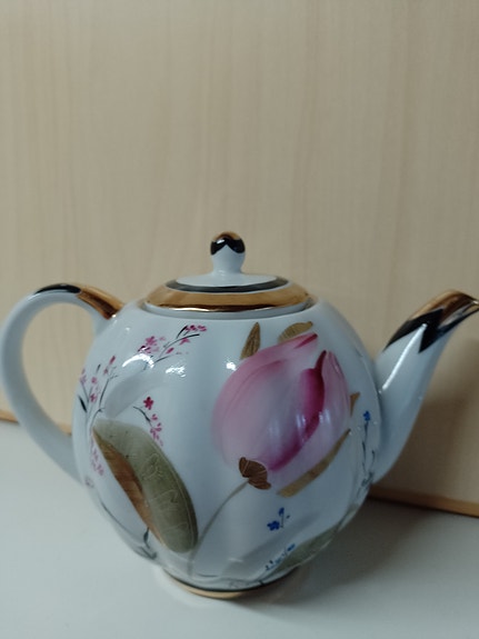 Lomonosov Tulppaani teekannu