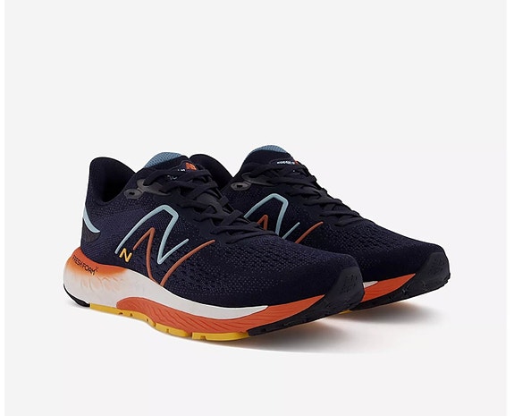 New Balance 880 Miesten tummansiniset kengät - koko 42,5