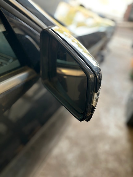 Mercedes w212 E sivupeili