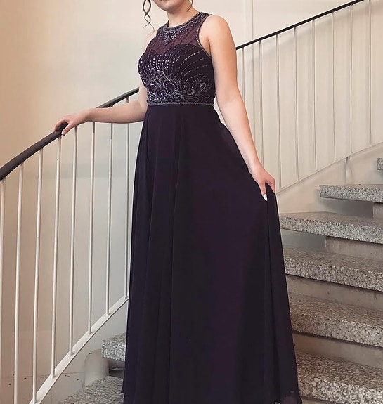 Violetti iltapuku