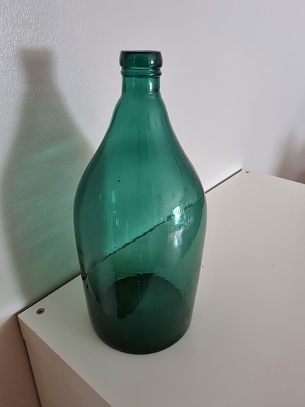 Iso lasipullo