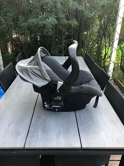 Turvakaukalo isofix kiinnityksellä