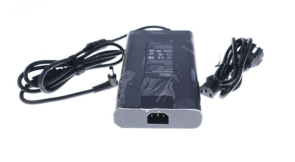 Pelikannettavan Asus ROG 240W 20V 12A 6.0×3.7mm AC-virtalähde, ReUsed